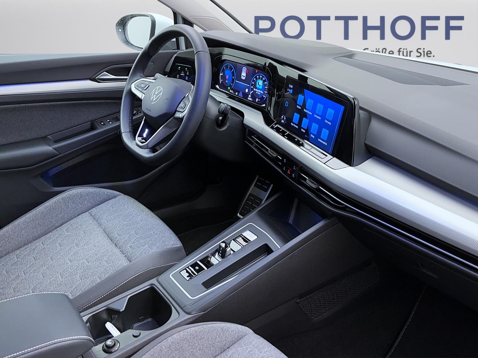 Volkswagen Golf 8 2.0 TDI DSG MoveNavi AHK LED RearView ACC Sitzhzg