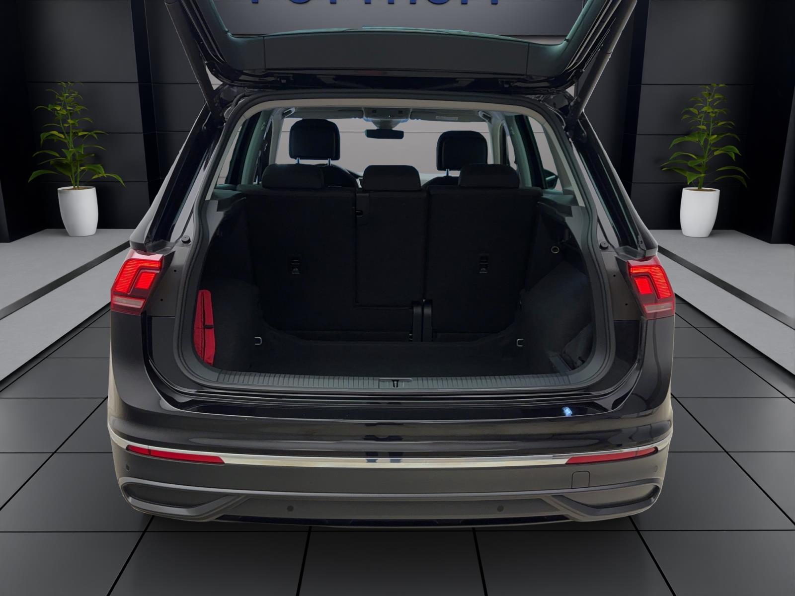 Volkswagen Tiguan 2.0 TDI Move Navi AHK LED RearView ACC