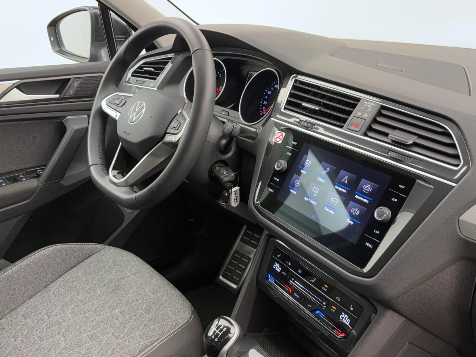 Volkswagen Tiguan 2.0 TDI Move Navi AHK LED RearView ACC