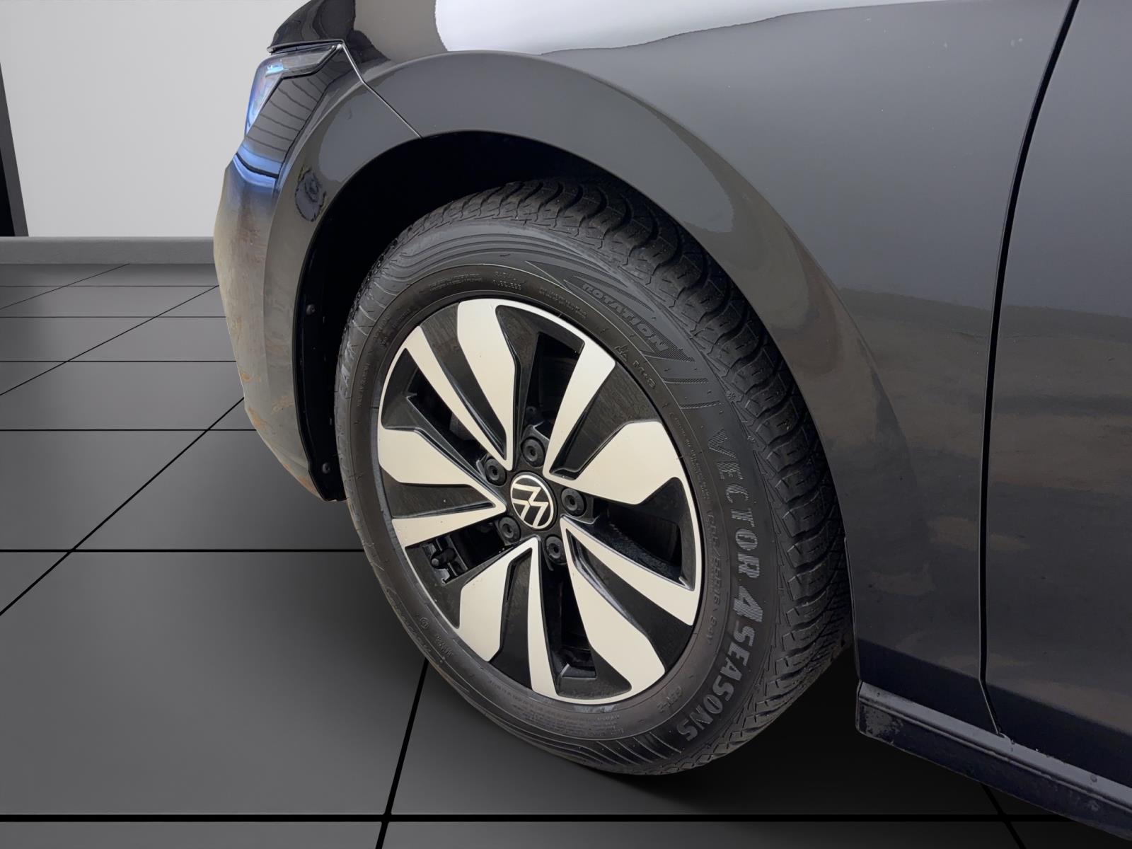 Volkswagen Golf 8 1.5 TSI MoveNavi LED ACC Sitzhzg LaneAssist