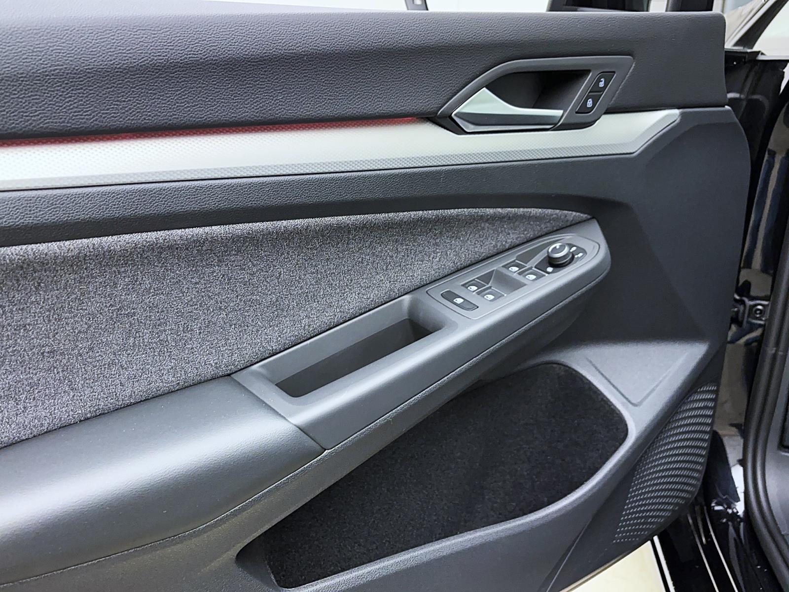 Volkswagen Golf 8 1.5 TSI MoveNavi LED ACC Sitzhzg LaneAssist