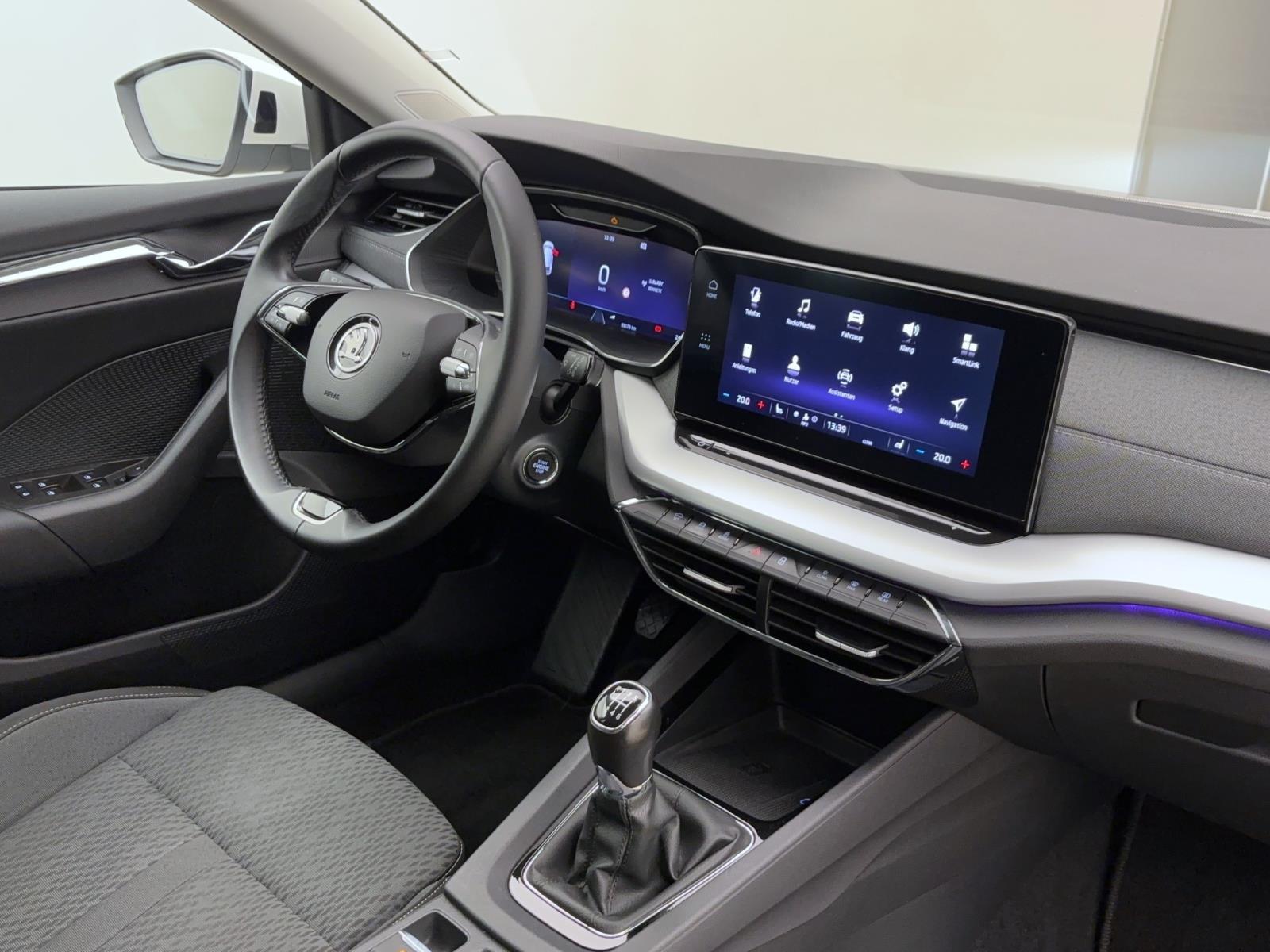 Skoda Octavia Combi 2.0 TDI StyleAHK ACC PDC LED Navi SmartLink Sitzhzg
