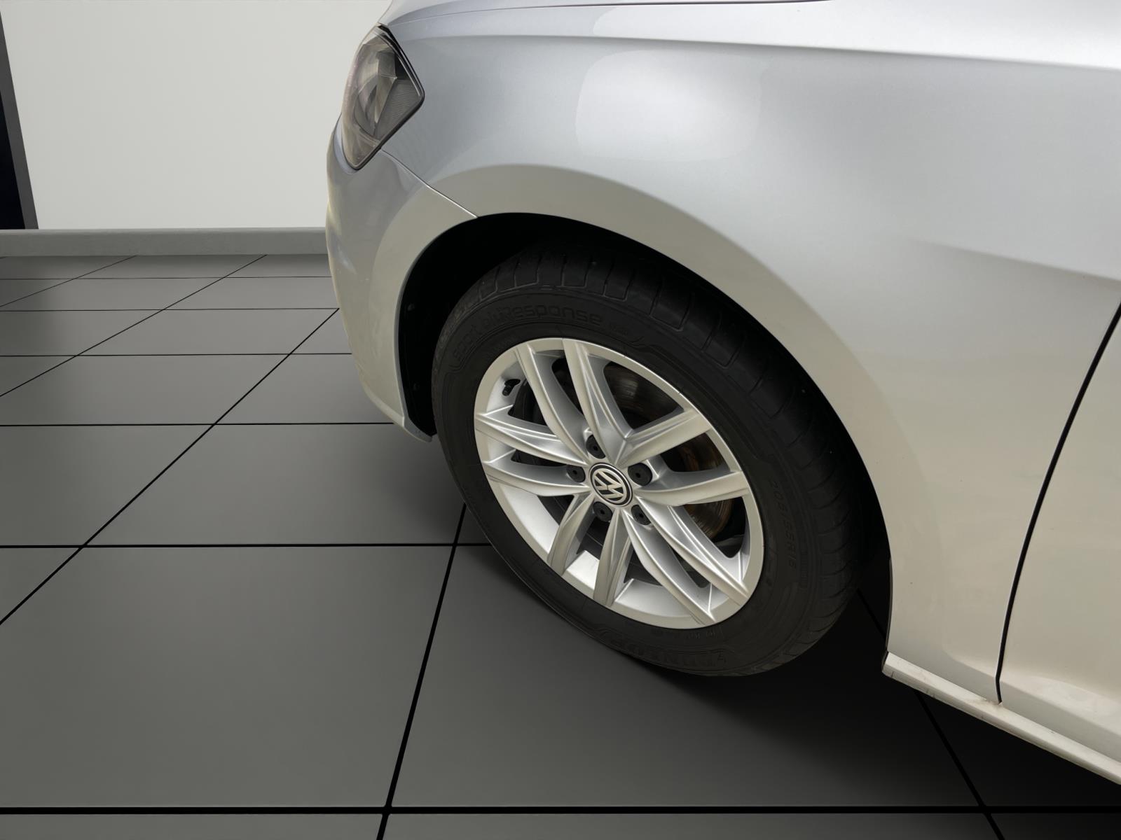 Volkswagen Golf Variant 7 VII 1.6 TDI ComfortlineNavi Sitzhzg ACC LightAssist