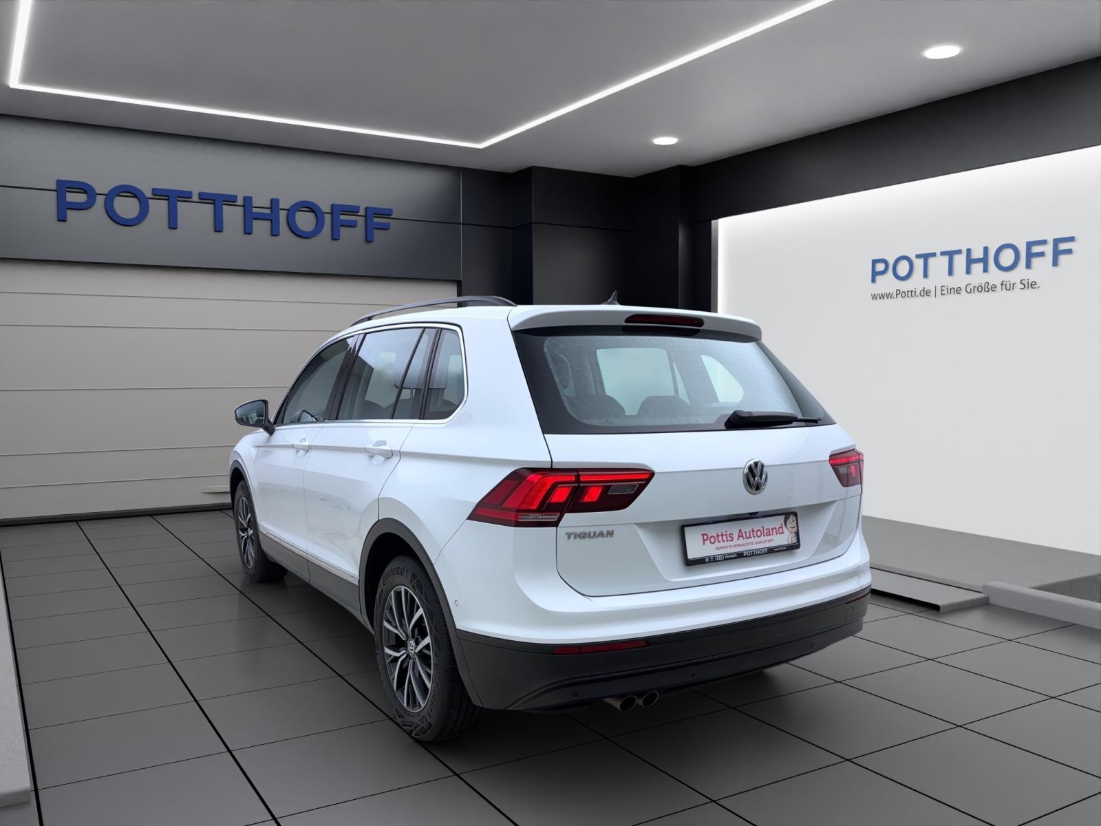 Volkswagen Tiguan 1.5 TSI Comfortline RearView ParkAssist LaneAssist Sitzhzg