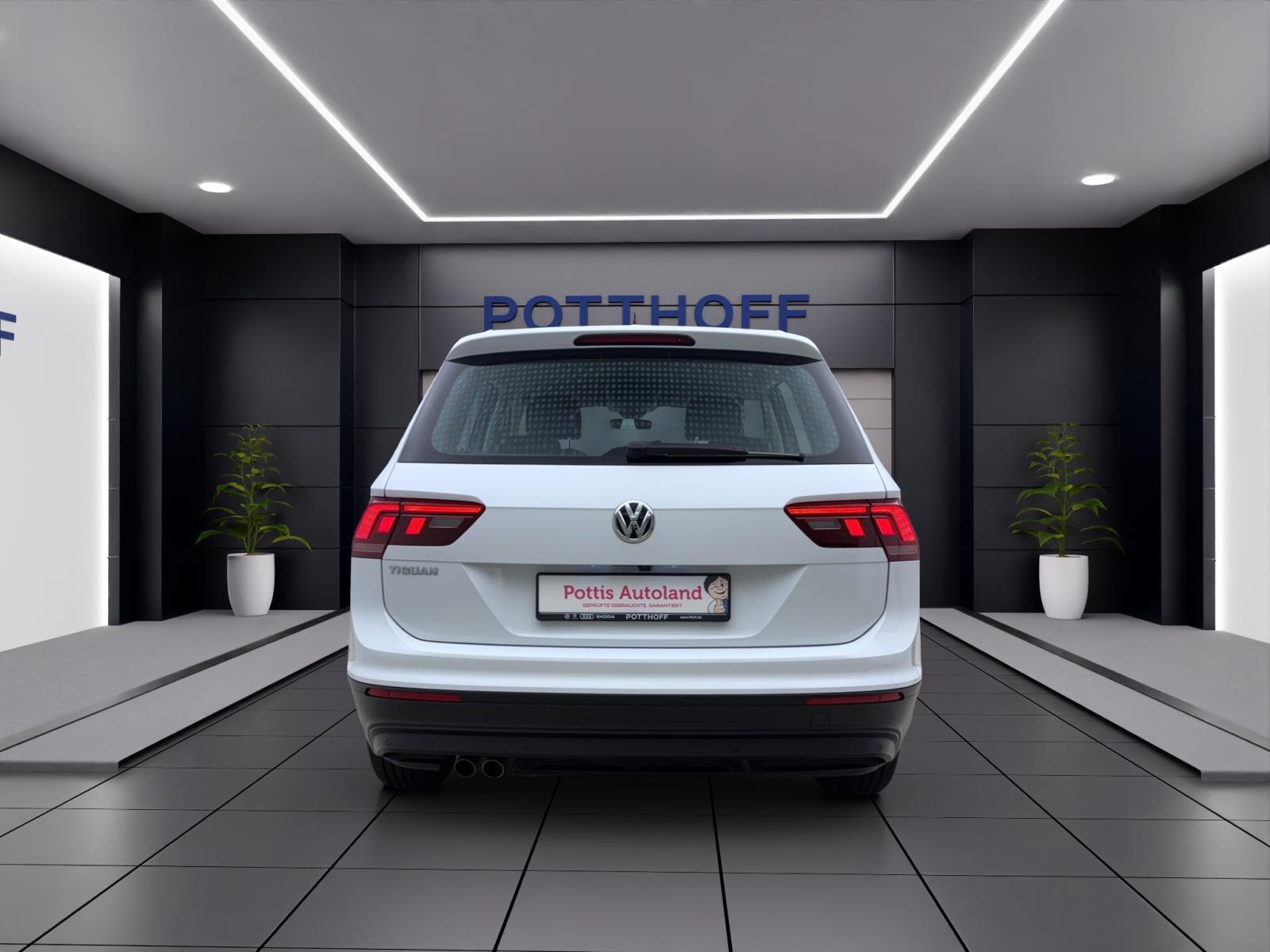 Volkswagen Tiguan 1.5 TSI Comfortline RearView ParkAssist LaneAssist Sitzhzg