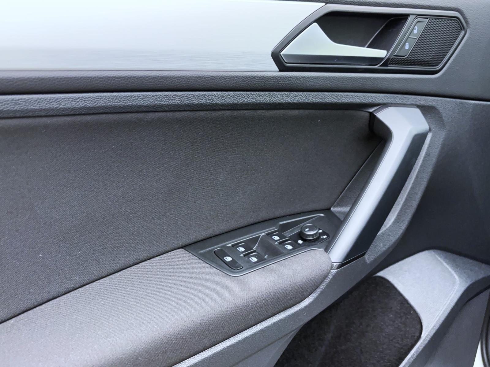 Volkswagen Tiguan 1.5 TSI Comfortline RearView ParkAssist LaneAssist Sitzhzg