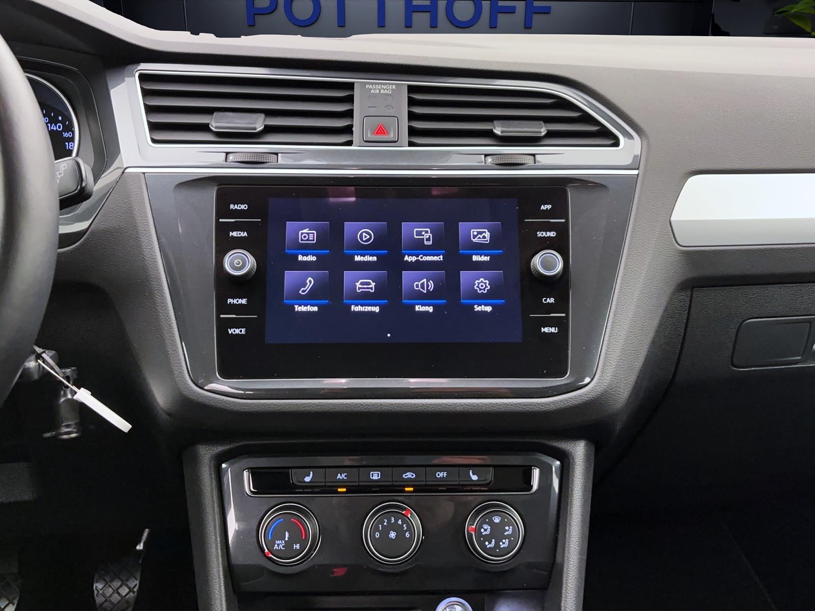Volkswagen Tiguan 1.5 TSI Comfortline RearView ParkAssist LaneAssist Sitzhzg
