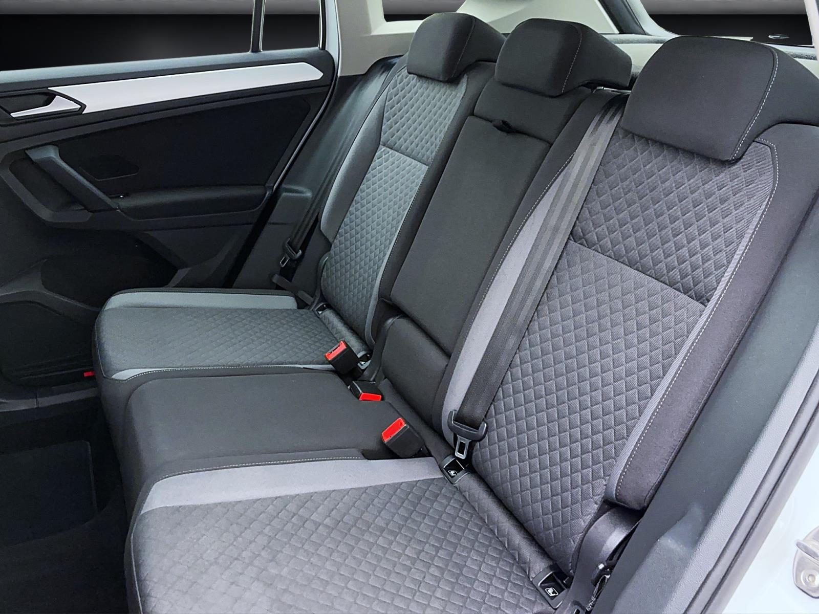 Volkswagen Tiguan 1.5 TSI Comfortline RearView ParkAssist LaneAssist Sitzhzg