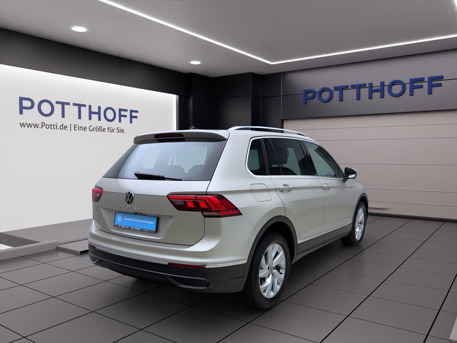 Volkswagen Tiguan 1.5 TSI Move Navi LED RearView LaneAssist Sitzhzg