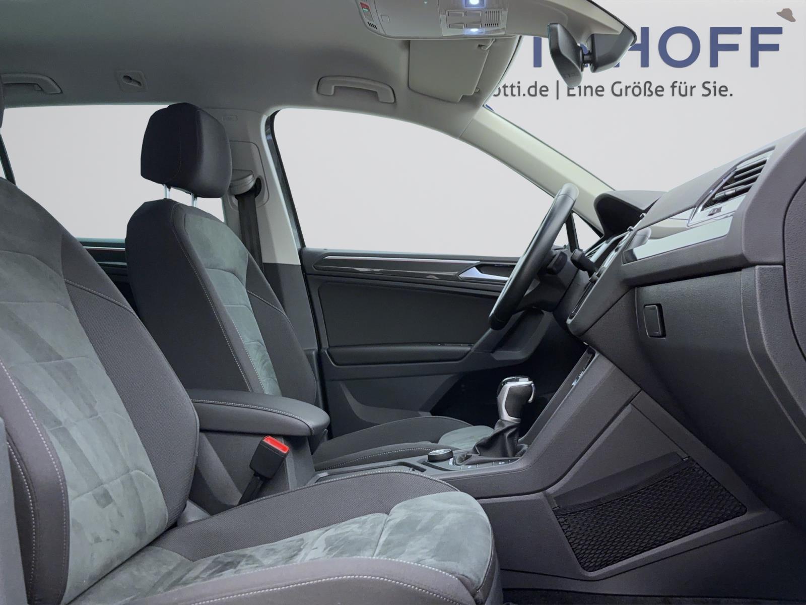 Volkswagen Tiguan 2.0 TDI DSG Elegance 4Motion AHK Navi RearView ACC LaneAssist