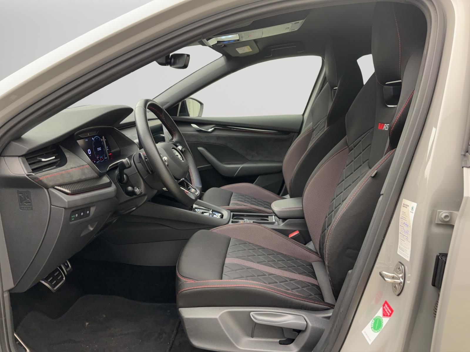 Skoda Octavia Combi 2.0 TSI DSG RSMatrix AHK Navi ACC Sitzhzg