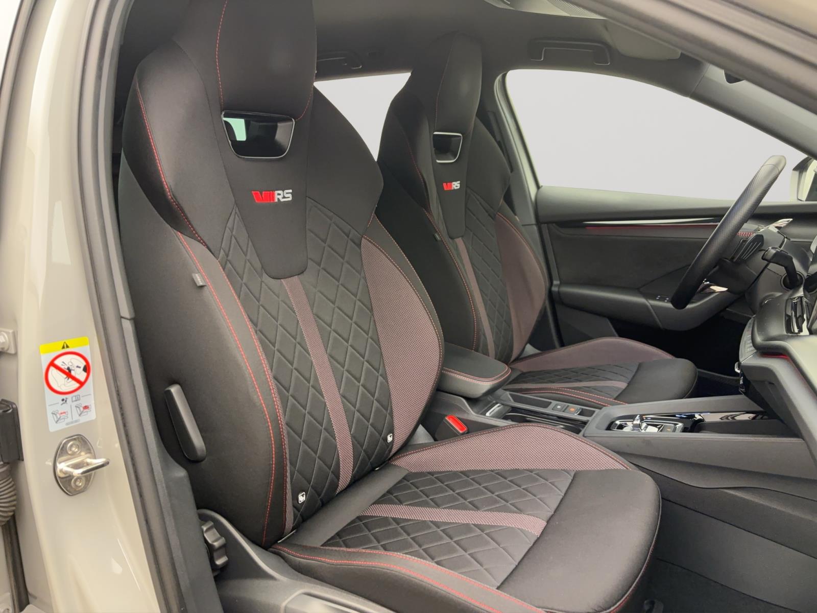 Skoda Octavia Combi 2.0 TSI DSG RSMatrix AHK Navi ACC Sitzhzg