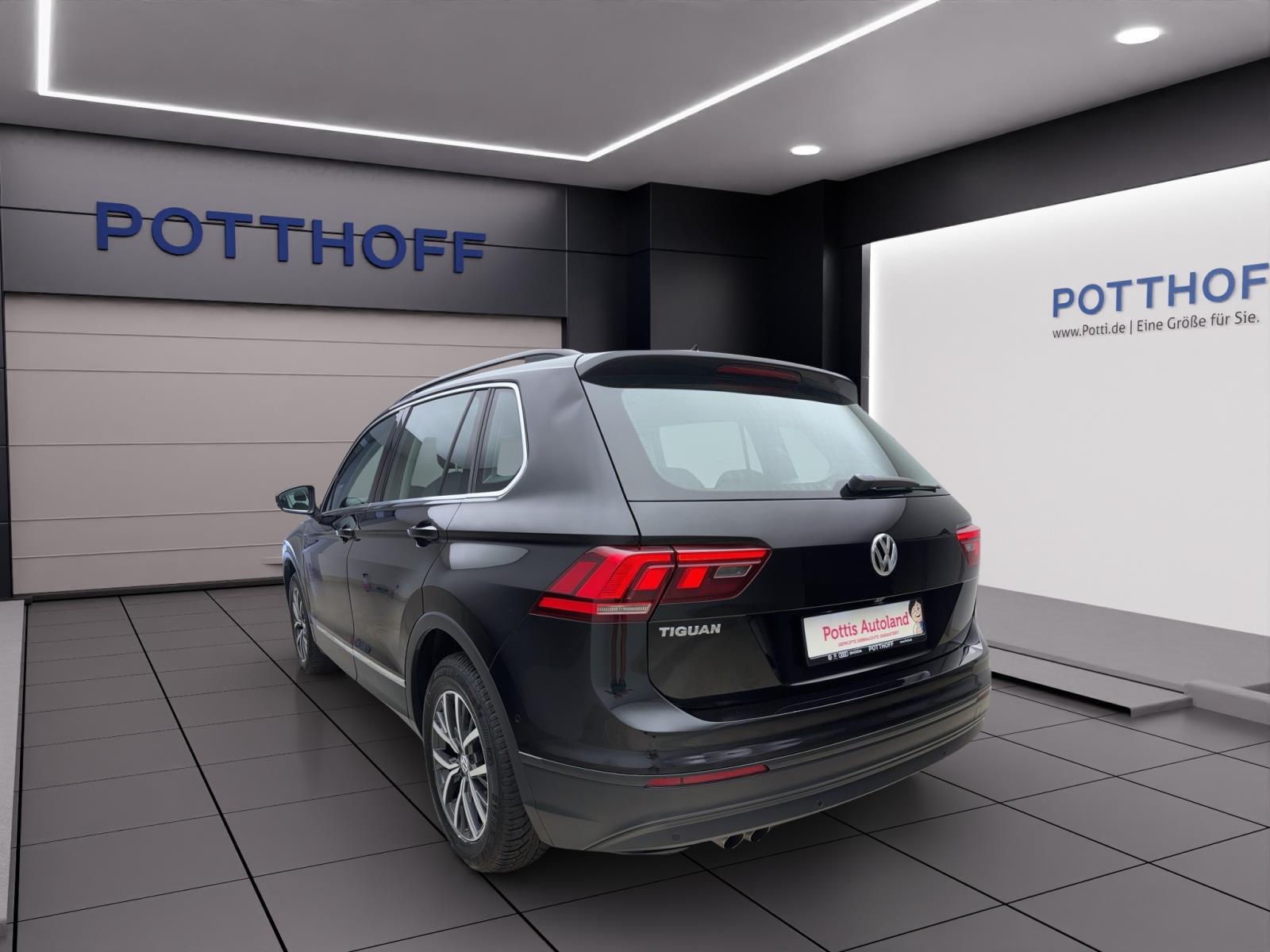 Volkswagen Tiguan 1.5 TSI ComfortlineAHK RearView Sitzhzg LaneAssist