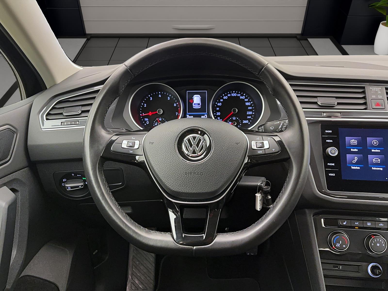 Volkswagen Tiguan 1.5 TSI ComfortlineAHK RearView Sitzhzg LaneAssist