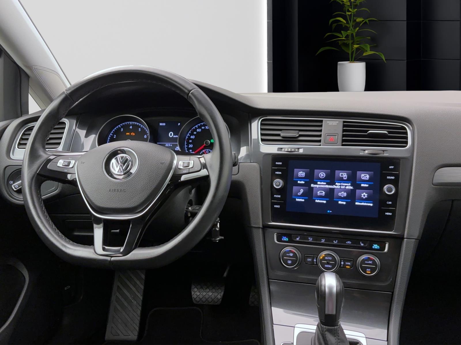 Volkswagen Golf Variant 7 VII 1.5 TSI DSG Comfortline Navi RearAssist Climatronic FrontAssist