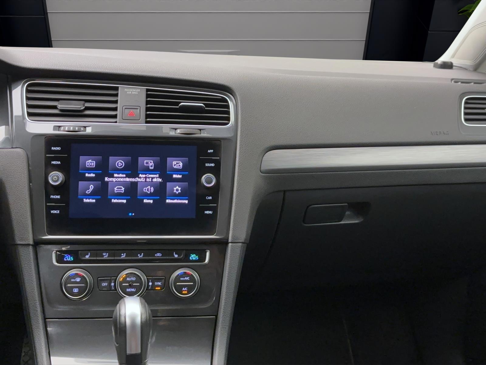 Volkswagen Golf Variant 7 VII 1.5 TSI DSG Comfortline Navi RearAssist Climatronic FrontAssist