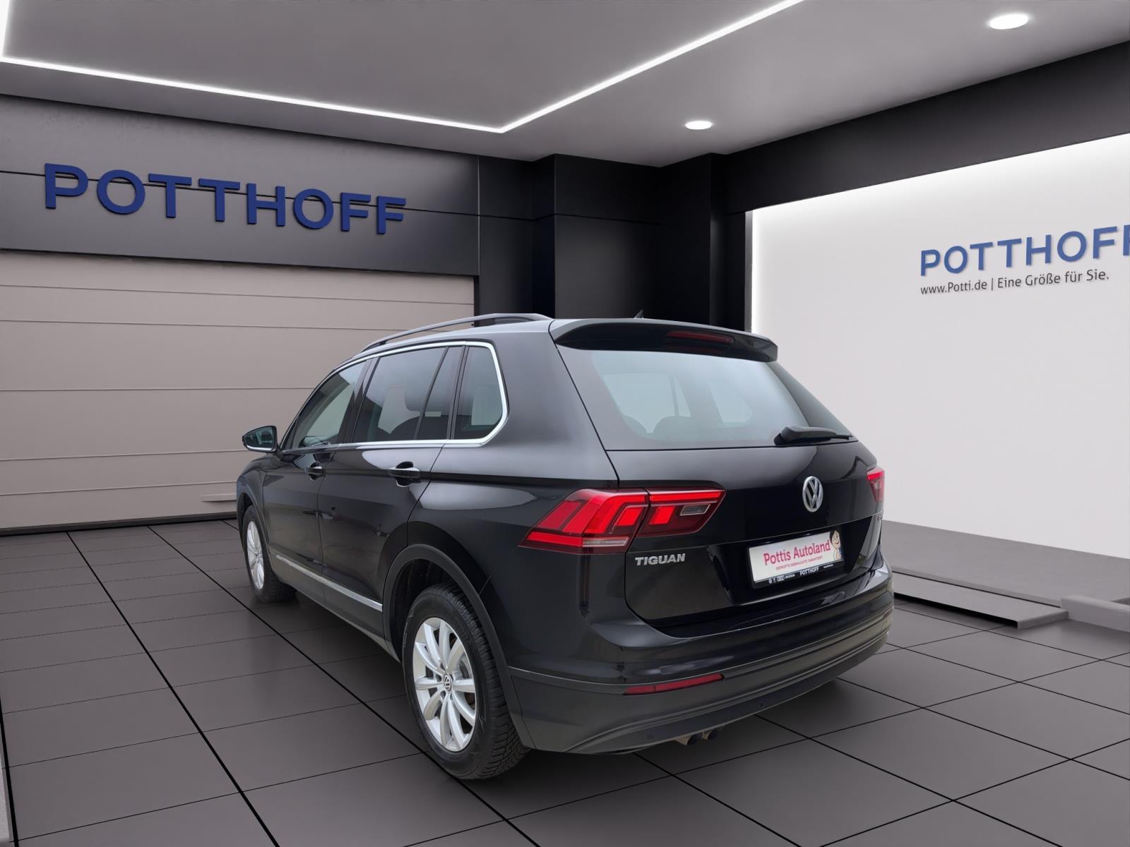 Volkswagen Tiguan 2.0 TDI DSG Comfortline 4Motion Pano AHK Navi ACC LED Sitzhzg