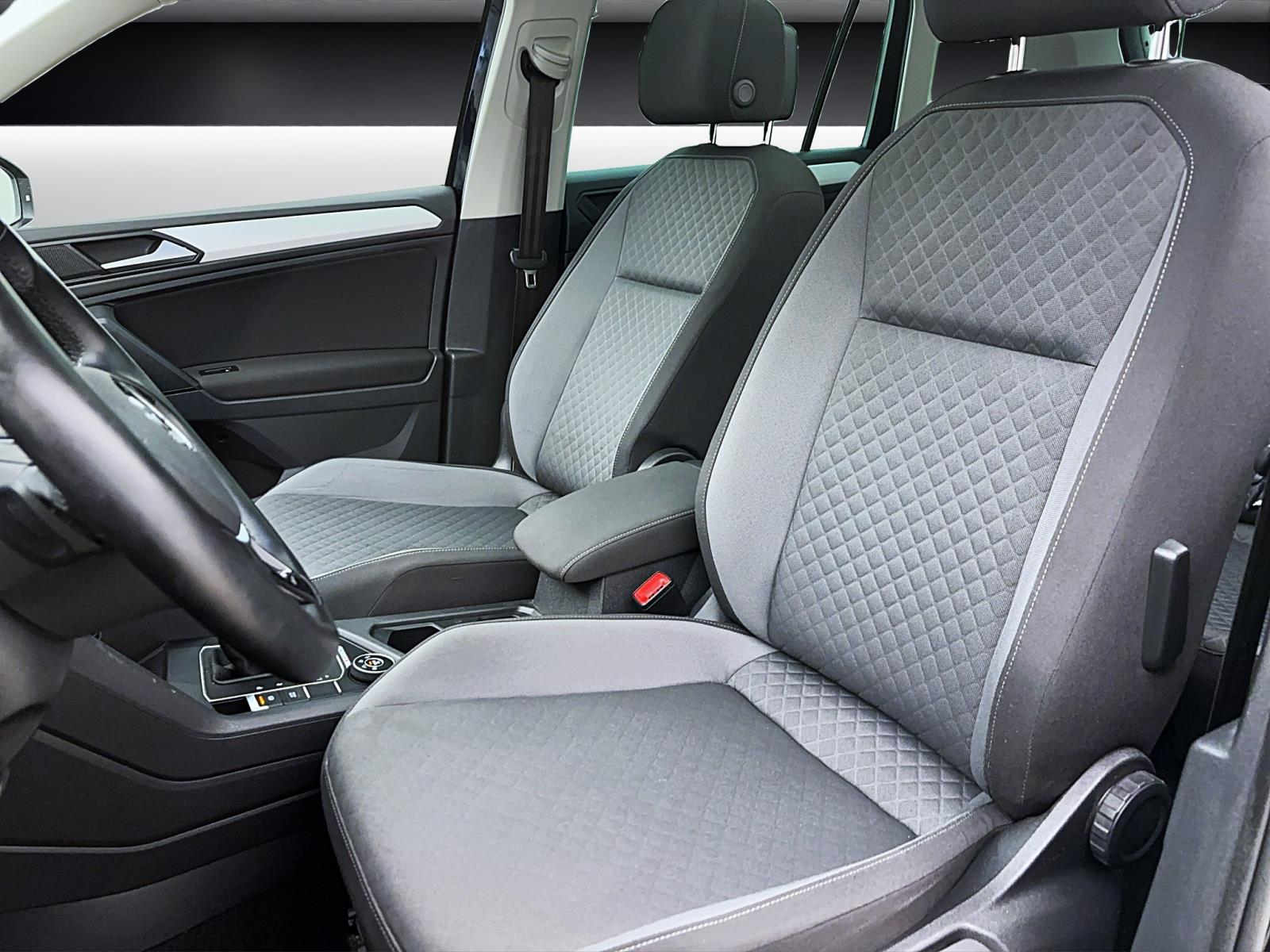 Volkswagen Tiguan 2.0 TDI DSG Comfortline 4Motion Pano AHK Navi ACC LED Sitzhzg