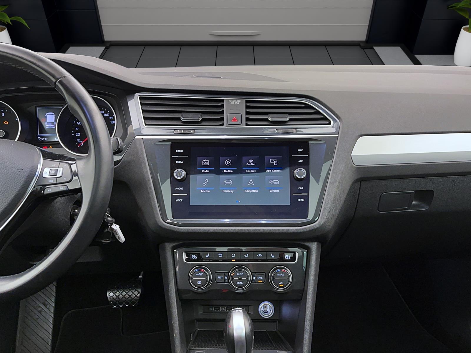 Volkswagen Tiguan 2.0 TDI DSG Comfortline 4Motion Pano AHK Navi ACC LED Sitzhzg