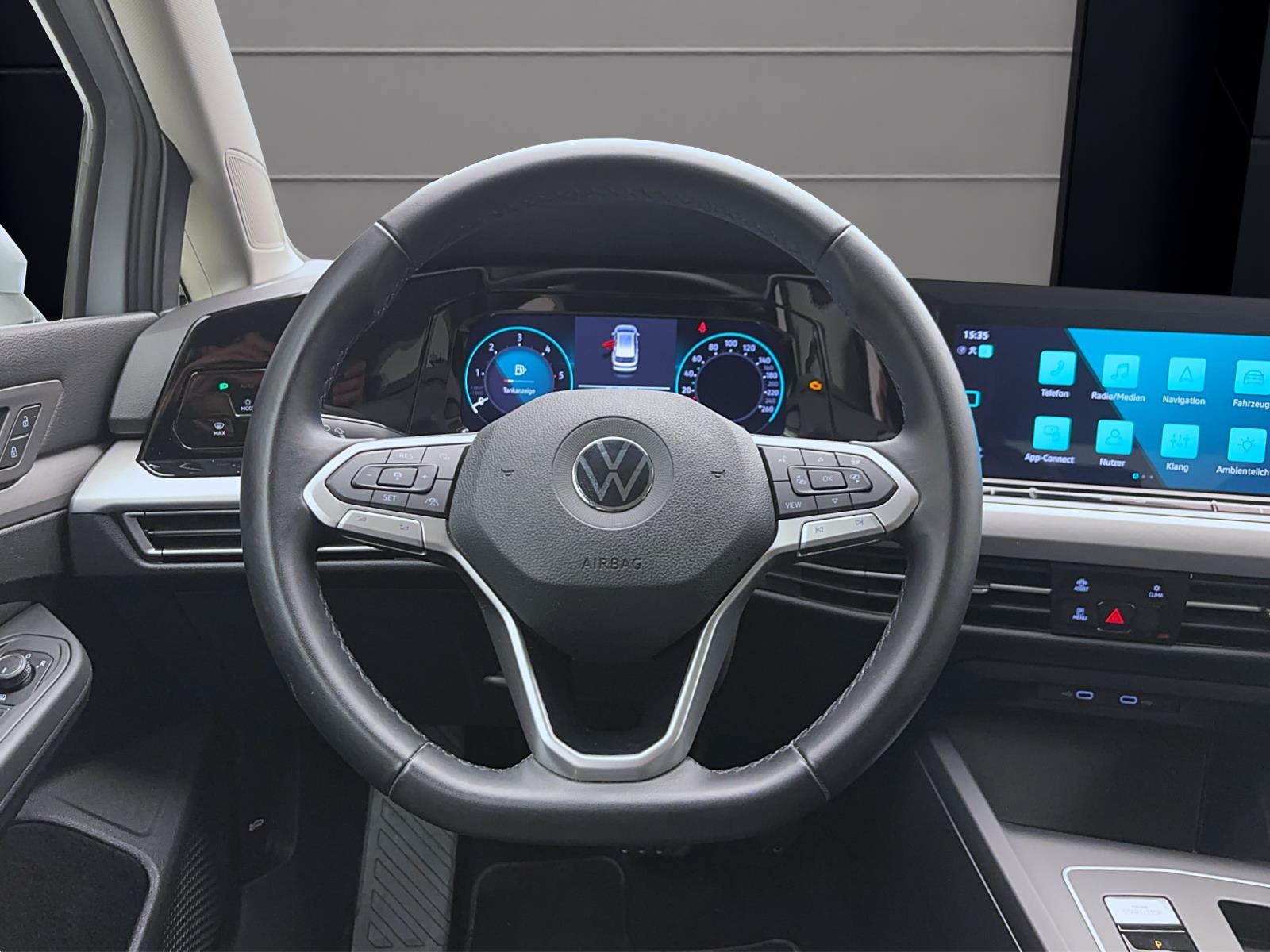 Volkswagen Golf Variant 8 2.0 TDI DSG Life Navi ACC LED Sitzhzg TravelAssist