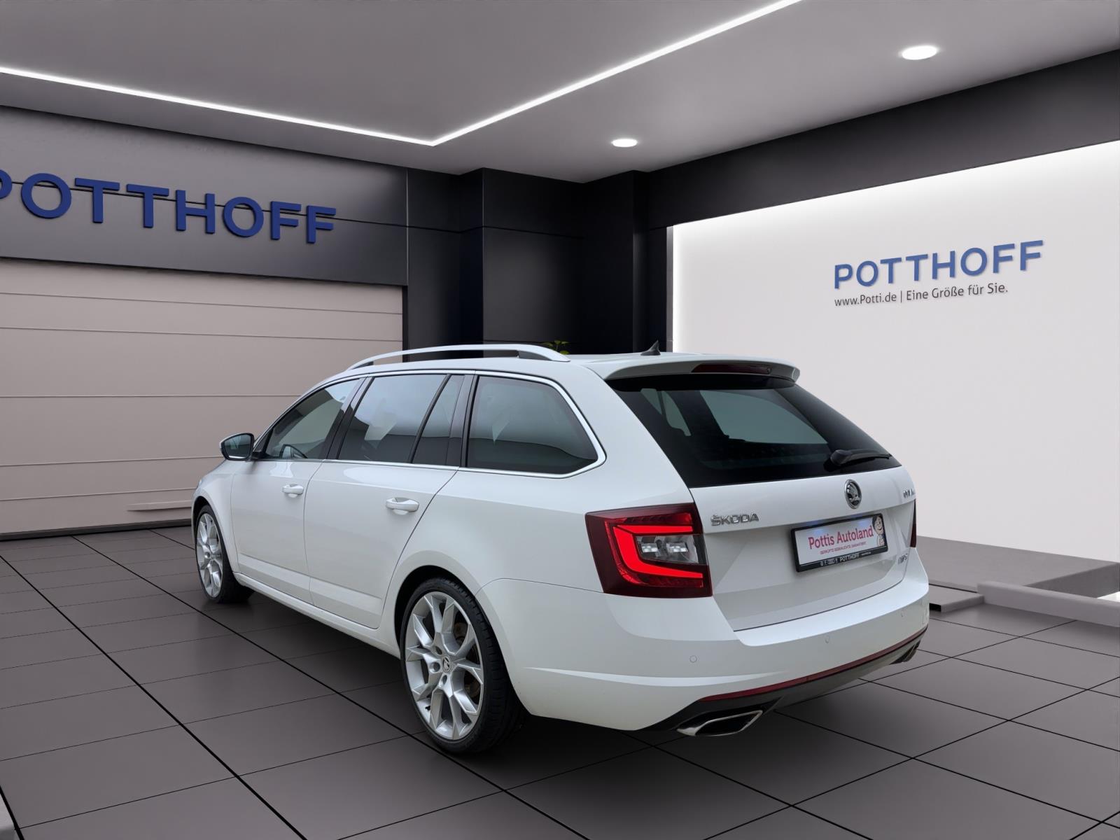 Skoda Octavia Combi 2.0 TDI DSG RSACC PDC LED Navi SmartLink Sitzhzg