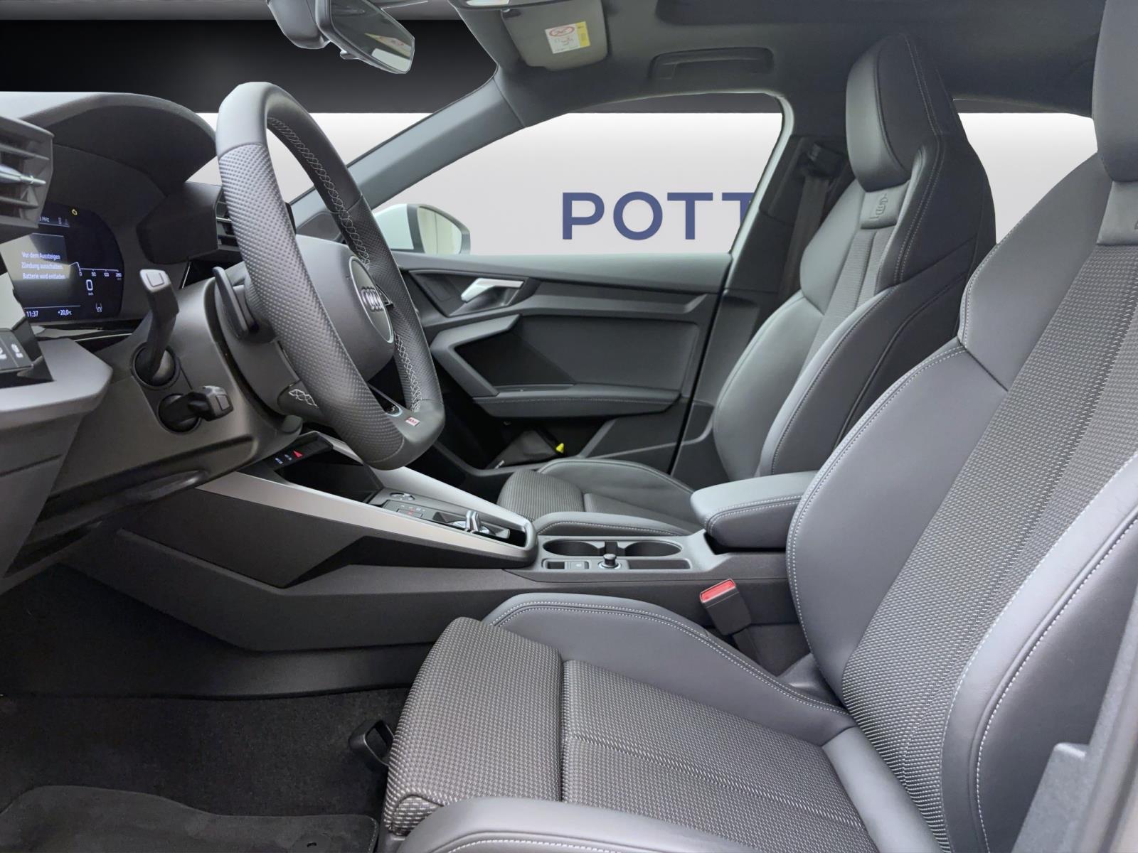 Audi A3 Limousine 35 TDI S linePano AHK ACC LED Navi Sitzhzg