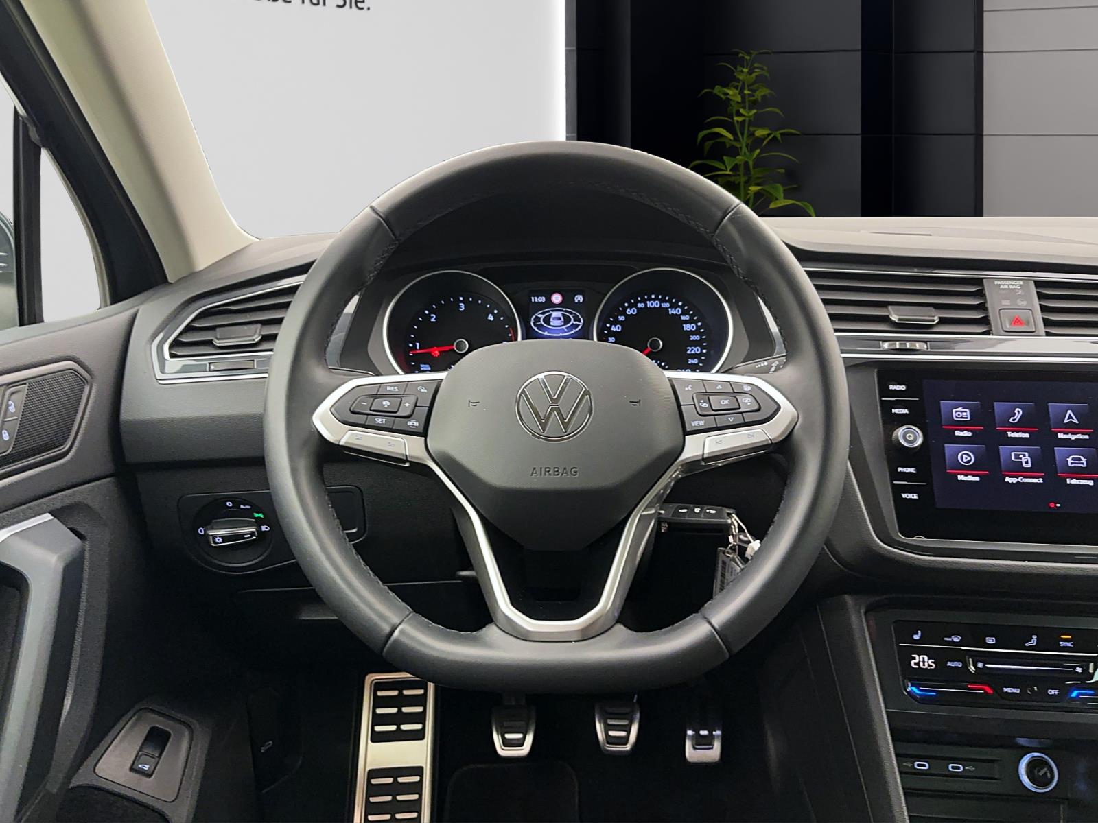 Volkswagen Tiguan 2.0 TDI MoveNavi AHK RearView LED ACC LightAssist