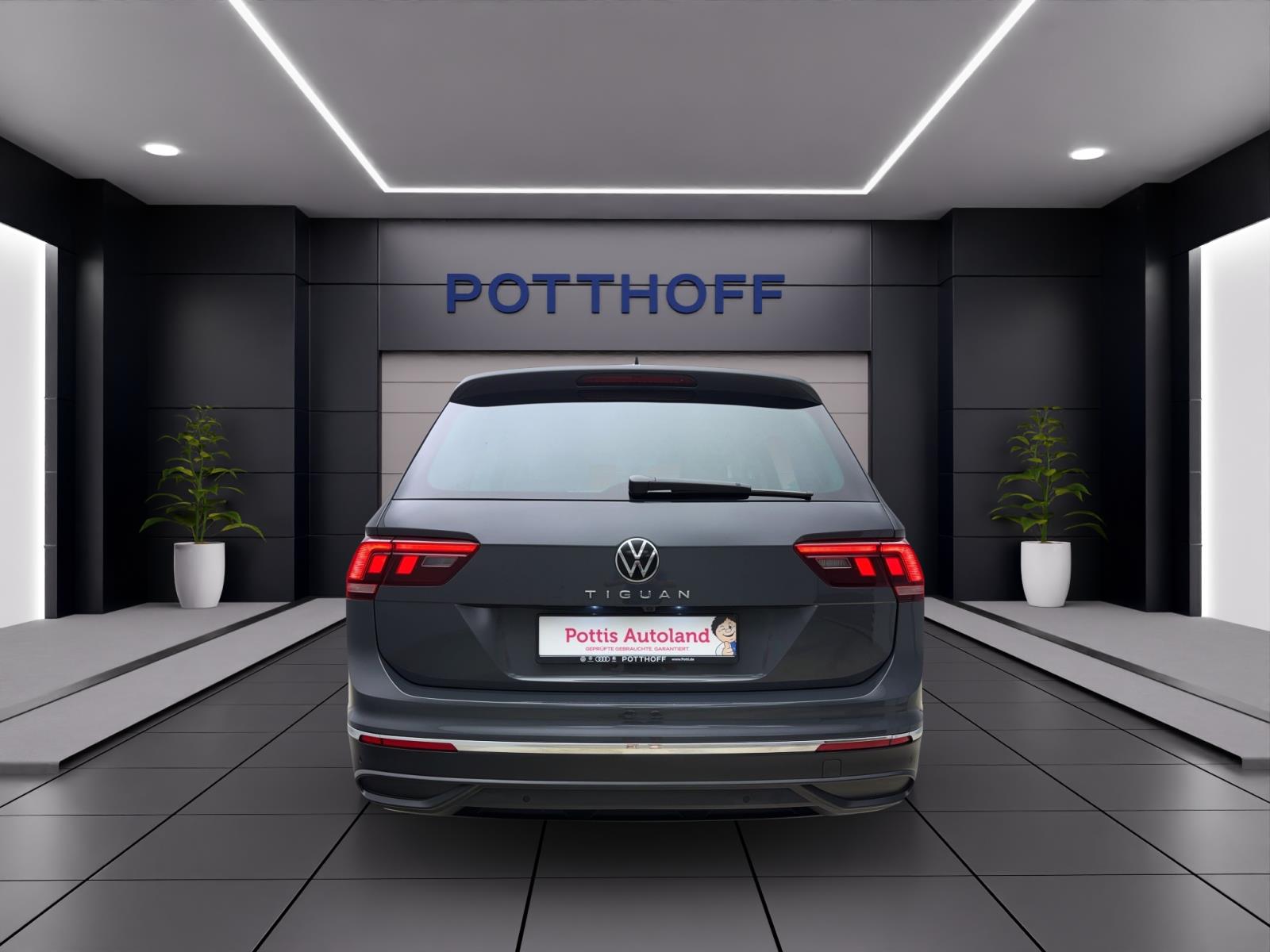 Volkswagen Tiguan 2.0 TDI MoveNavi AHK RearView LED ACC LightAssist