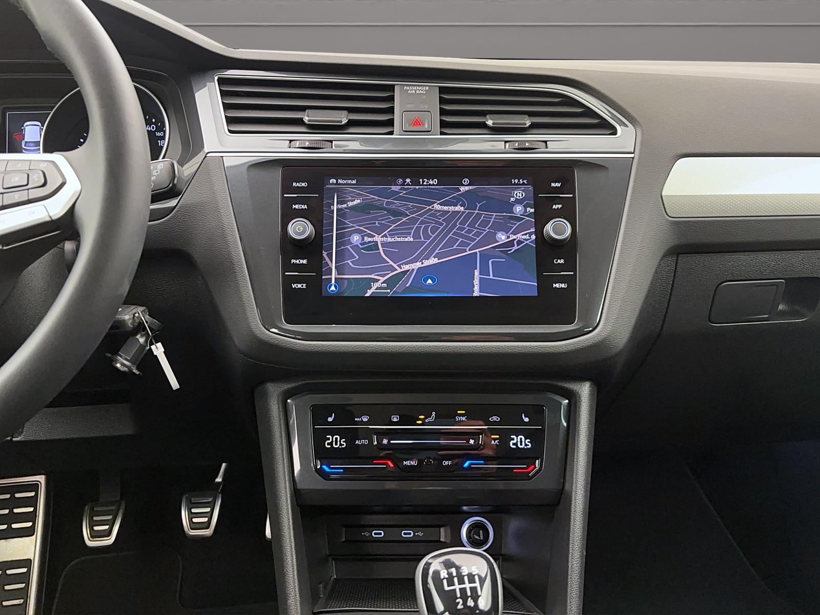 Volkswagen Tiguan 2.0 TDI MoveNavi AHK RearView LED ACC LightAssist