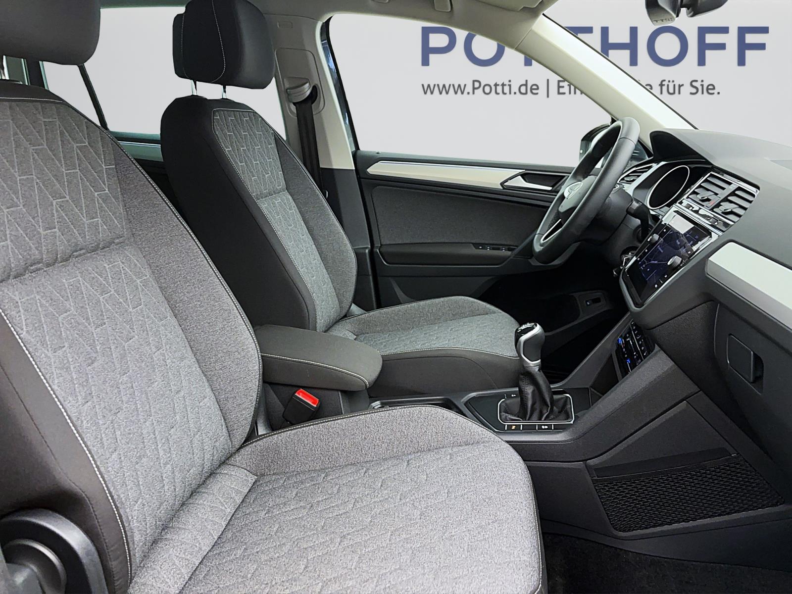 Volkswagen Tiguan 2.0 TDI MoveNavi AHK RearView LED ACC LightAssist