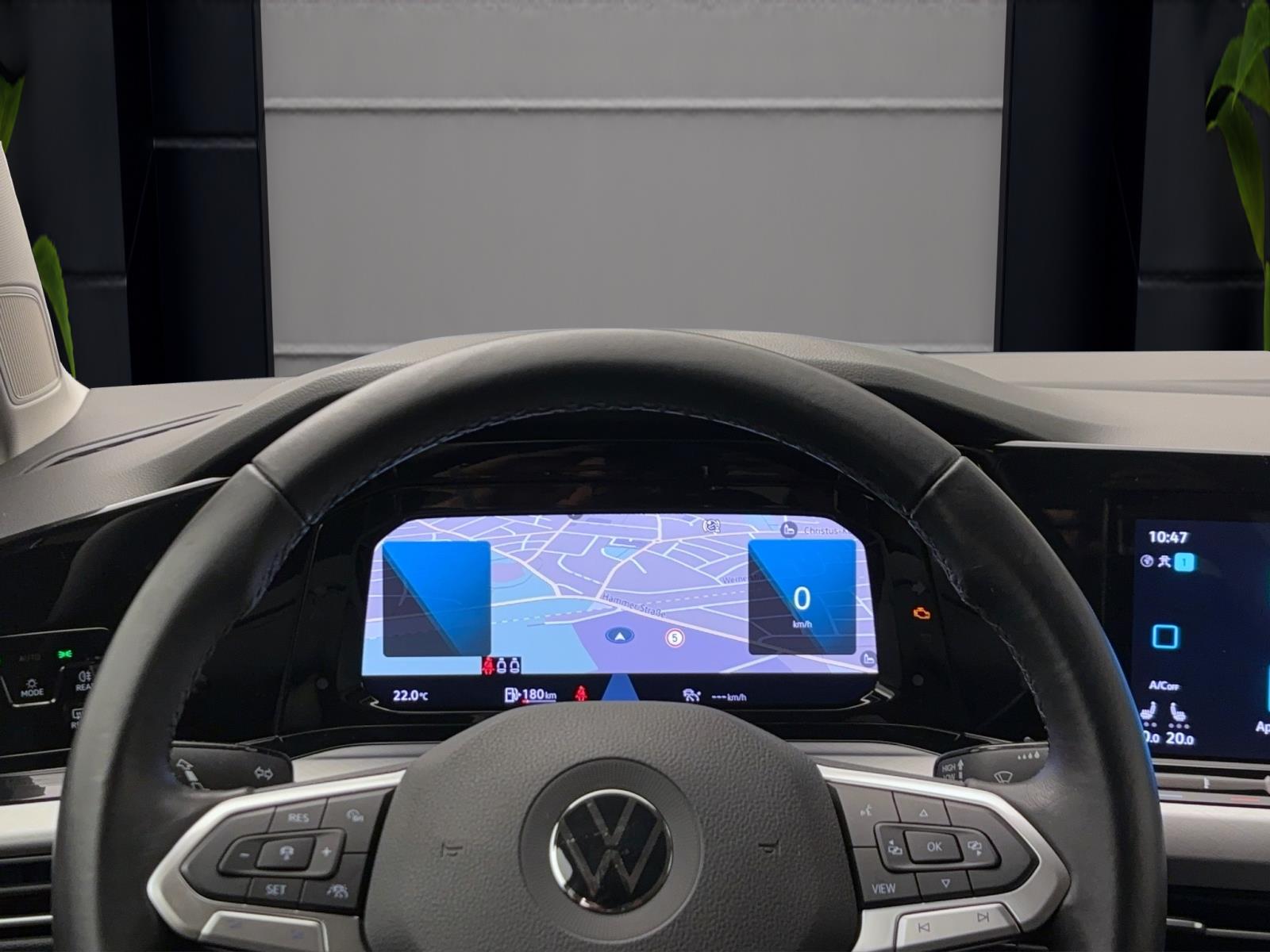 Volkswagen Golf 1.5 TSI LIFE NAVI LED ACC LANEASSIST