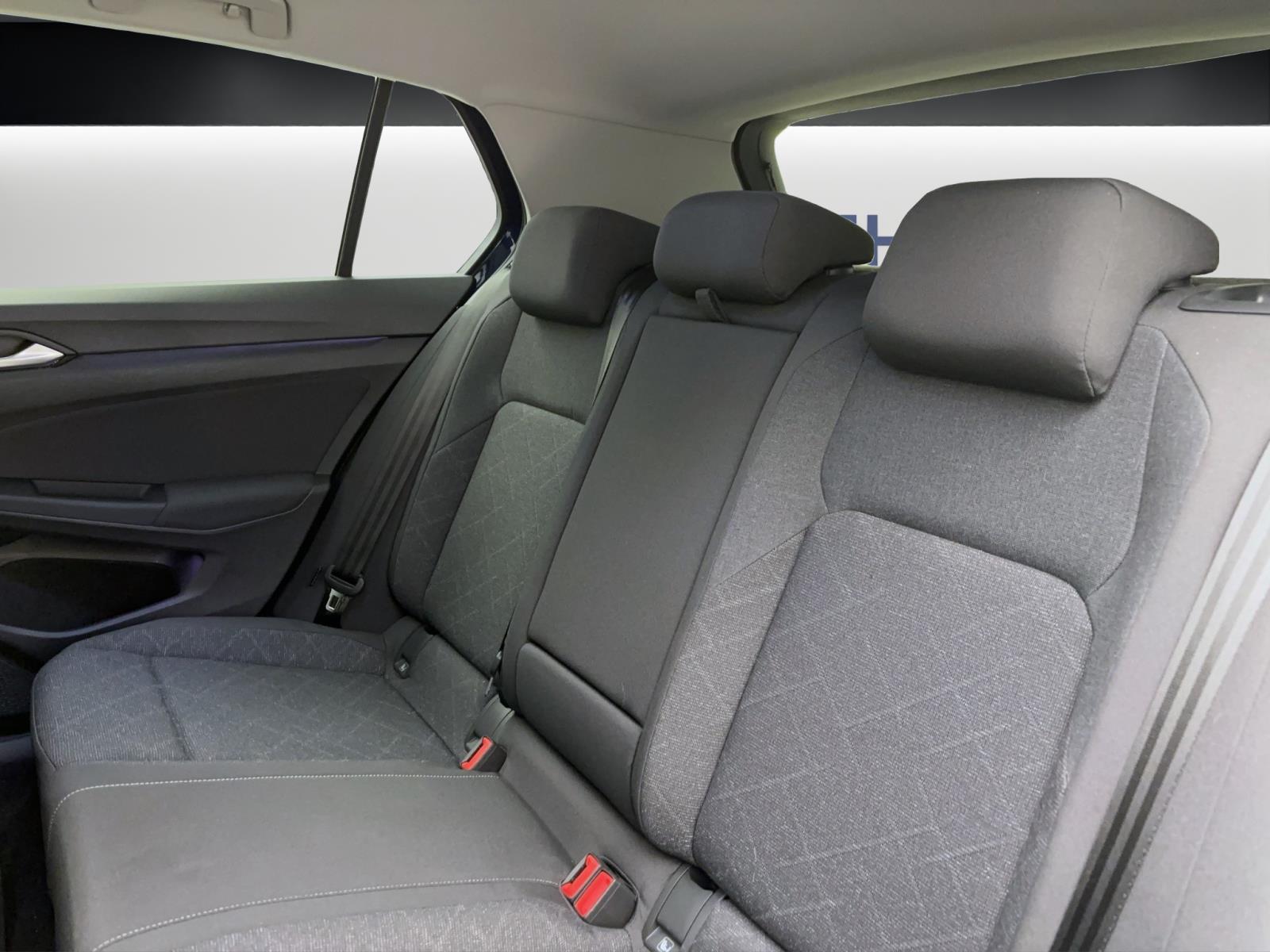 Volkswagen Golf 1.5 TSI LIFE NAVI LED ACC LANEASSIST