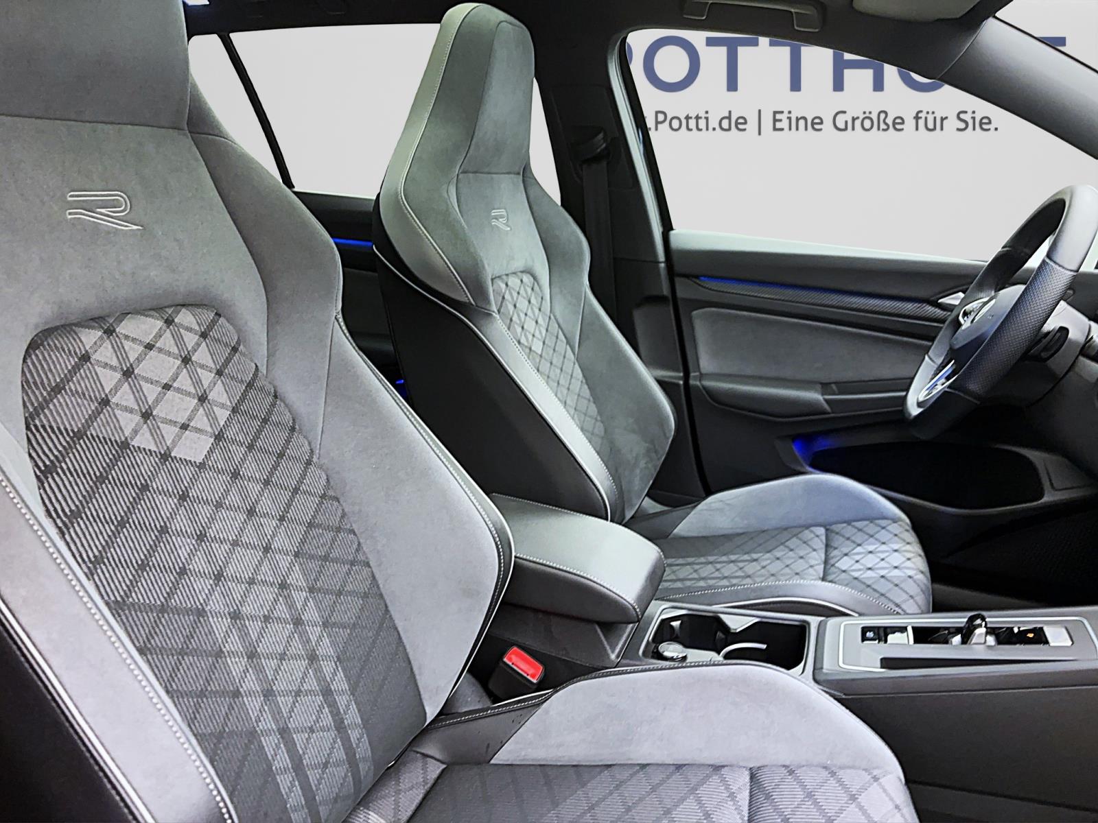 Volkswagen Golf Variant 8 2.0 TDI DSG R-LinePano IQ.Light Navi TravelAssist
