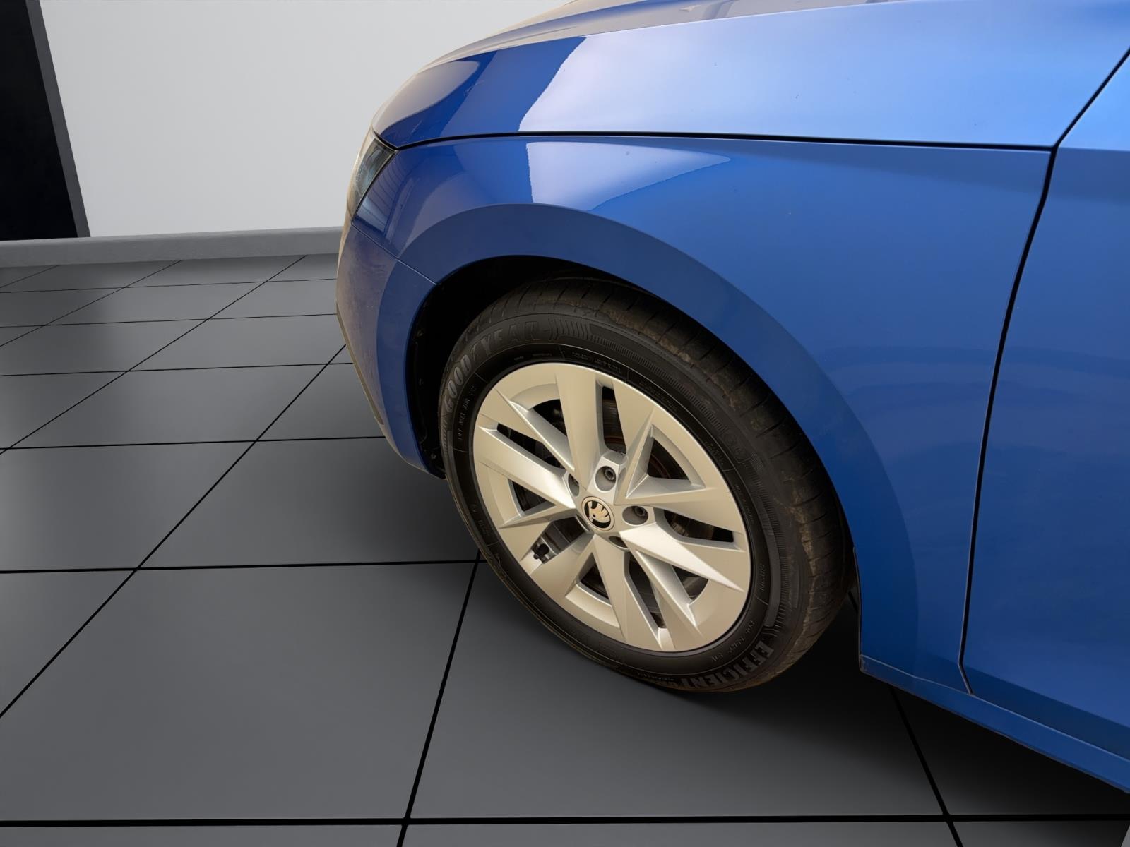 Skoda Octavia Combi 2.0 TDI DSG First Edition Navi LED Sitzhzg FrontAssist
