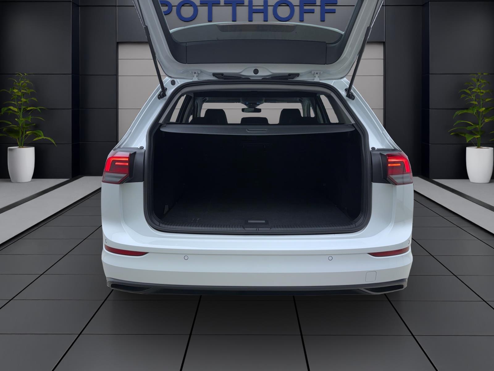 Volkswagen Golf Variant 8 2.0 TDI DSG Life AHK PDC Kamera LED Navi AppConnect