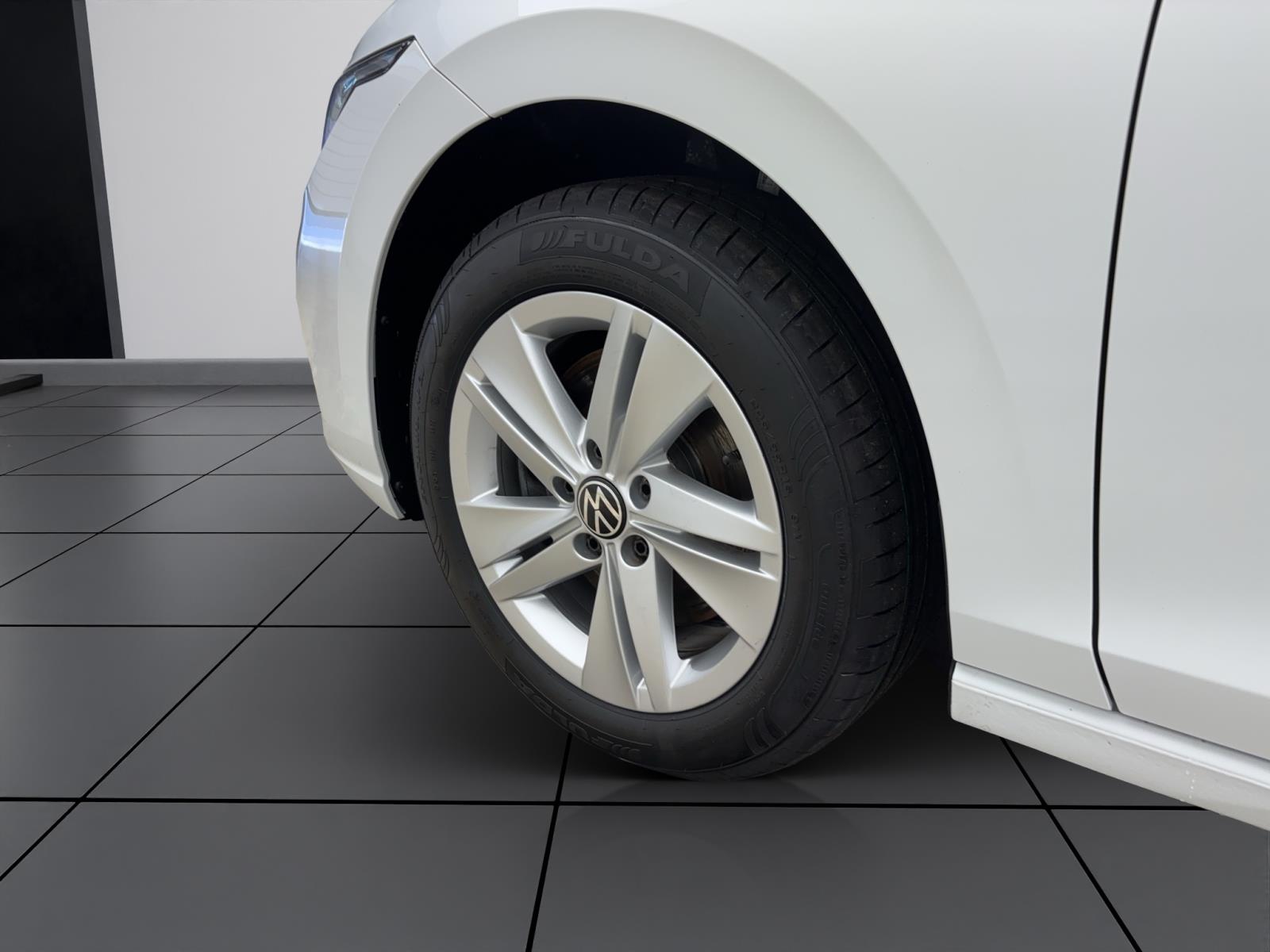 Volkswagen Golf Variant 2.0 TDI DSG LIFE NAVI ACC KAMERA LED