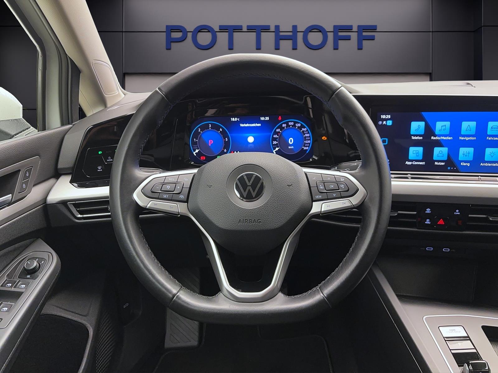 Volkswagen Golf Variant 2.0 TDI DSG LIFE NAVI ACC KAMERA LED