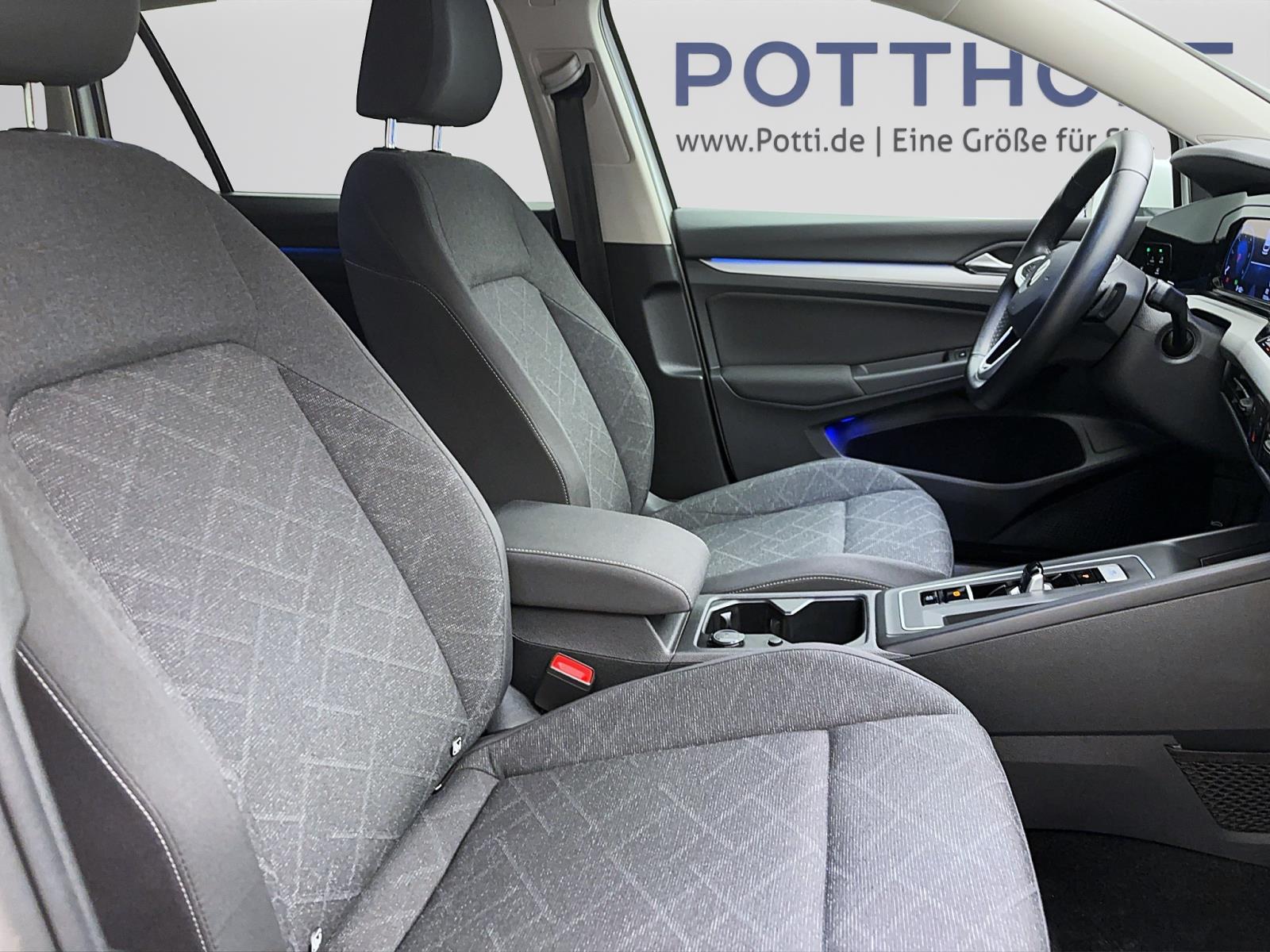 Volkswagen Golf Variant 2.0 TDI DSG LIFE NAVI ACC KAMERA LED