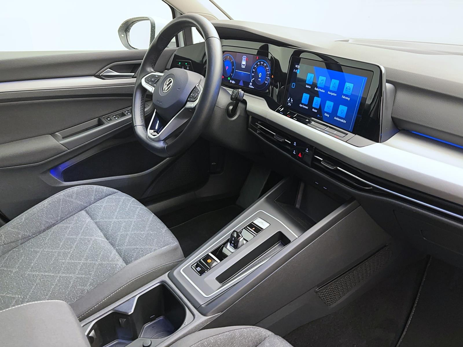 Volkswagen Golf Variant 2.0 TDI DSG LIFE NAVI ACC KAMERA LED