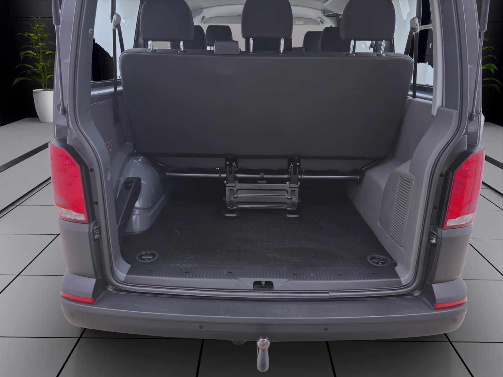 Volkswagen T6.1 Transporter Kombi 2.0 TDI FWD AHK NAVI KAMERA PDC