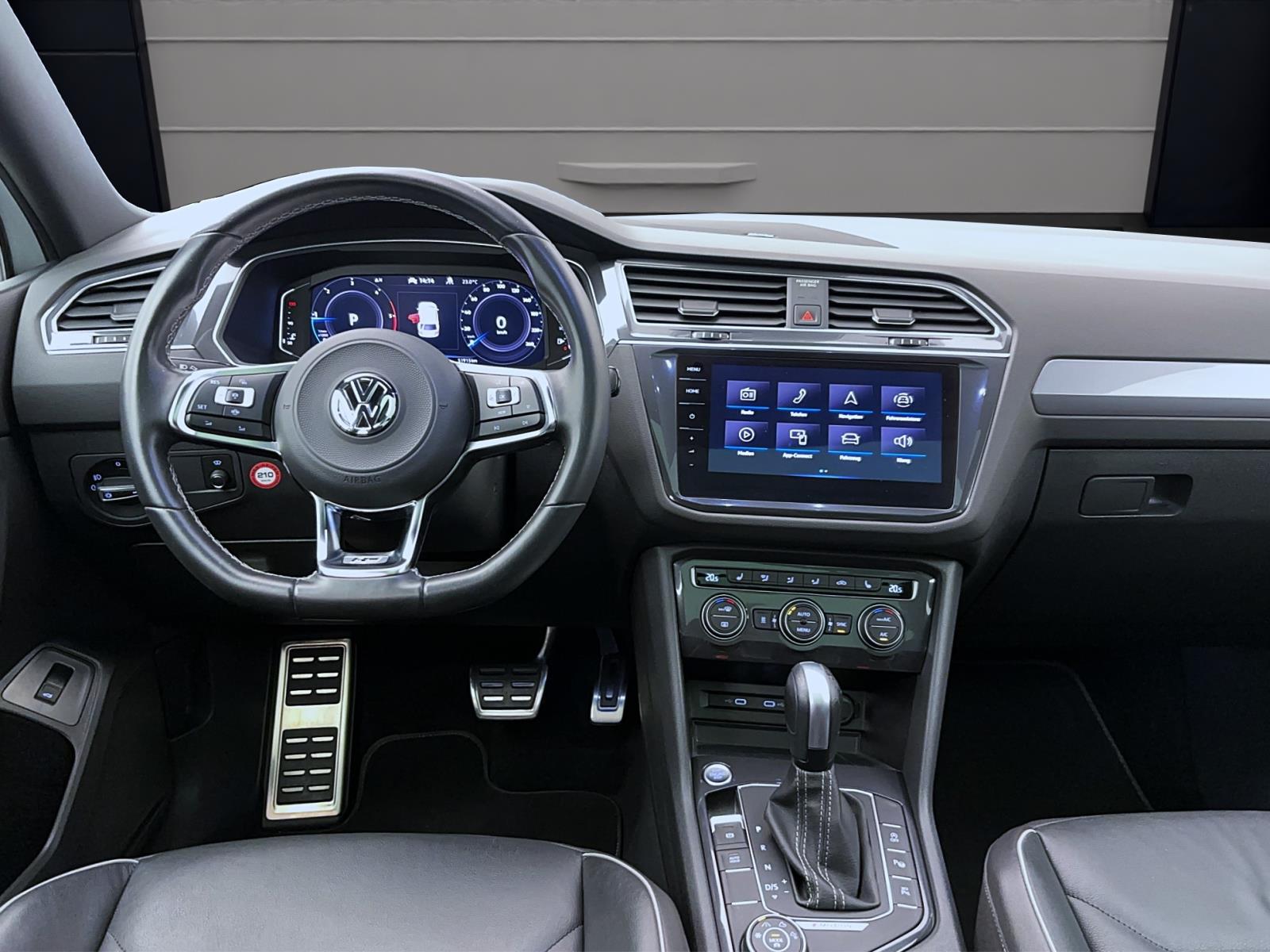 Volkswagen Tiguan Allspace 2.0 TDI DSG Highline 4Motion R-LineStandhzg Pano AHK ACC DCC AreaView