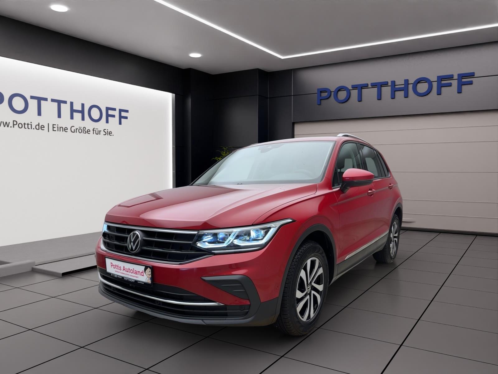Volkswagen Tiguan 1.5 TSI DSG ActiveMatrix IQ.Drive Navi ACC Sitzhzg