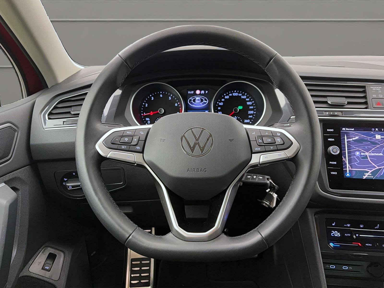 Volkswagen Tiguan 1.5 TSI DSG ActiveMatrix IQ.Drive Navi ACC Sitzhzg