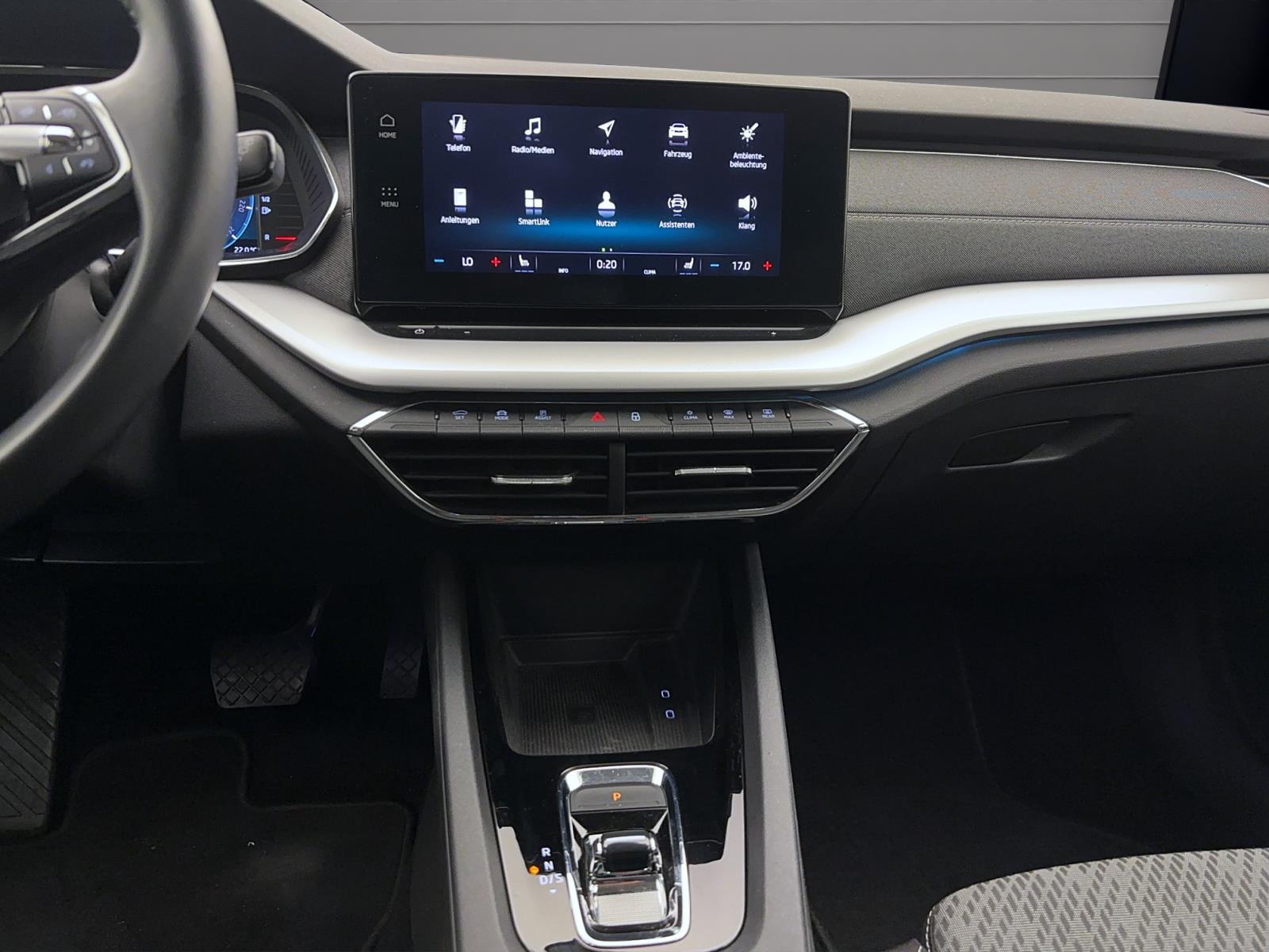 Skoda Octavia Combi 2.0 TDI DSG First EditionMatrix AHK Navi HUD Sitzhzg