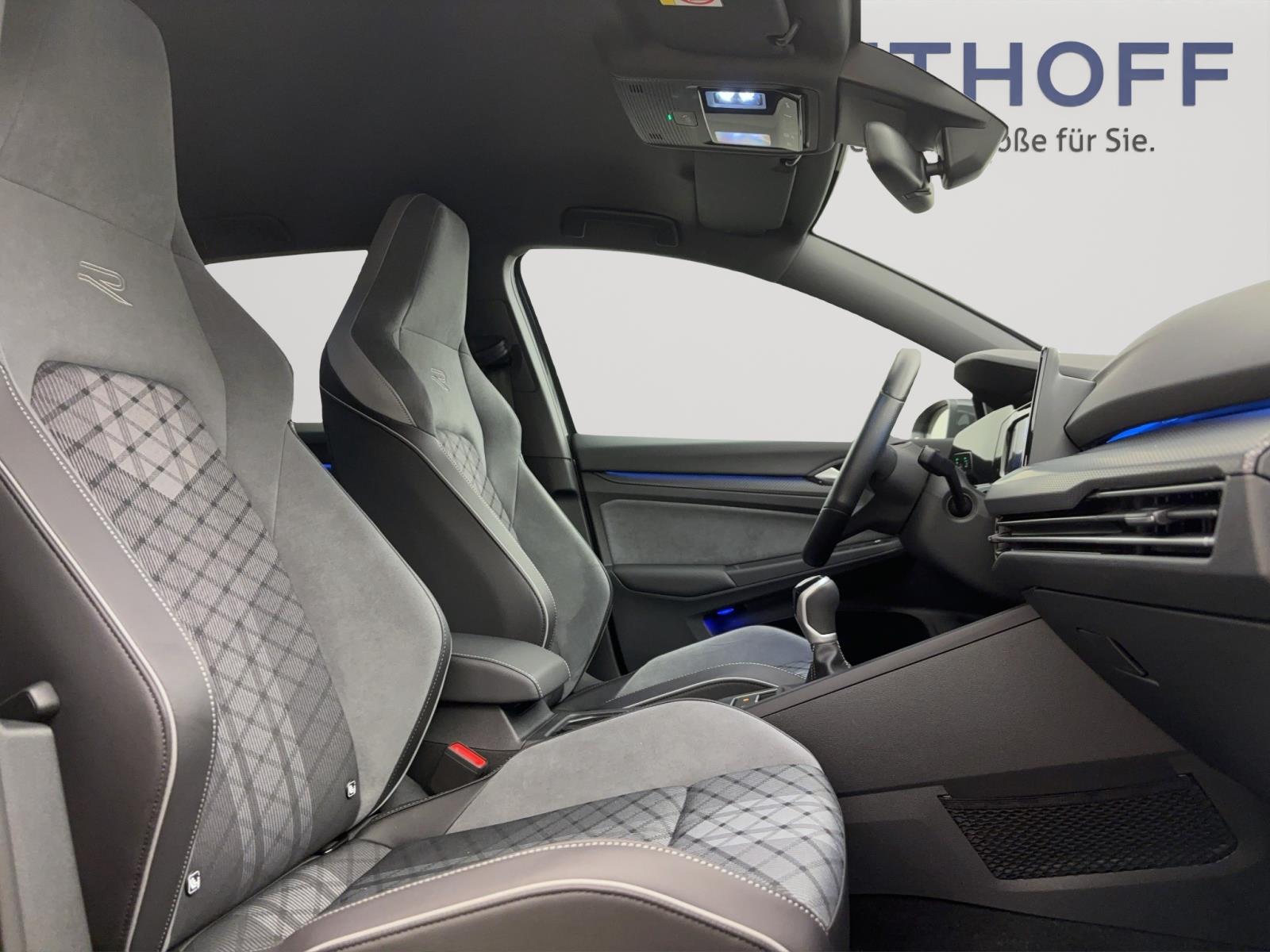 Volkswagen Golf 8 1.5 TSI R-Line Navi LED ACC Sitzhzg App-Connect