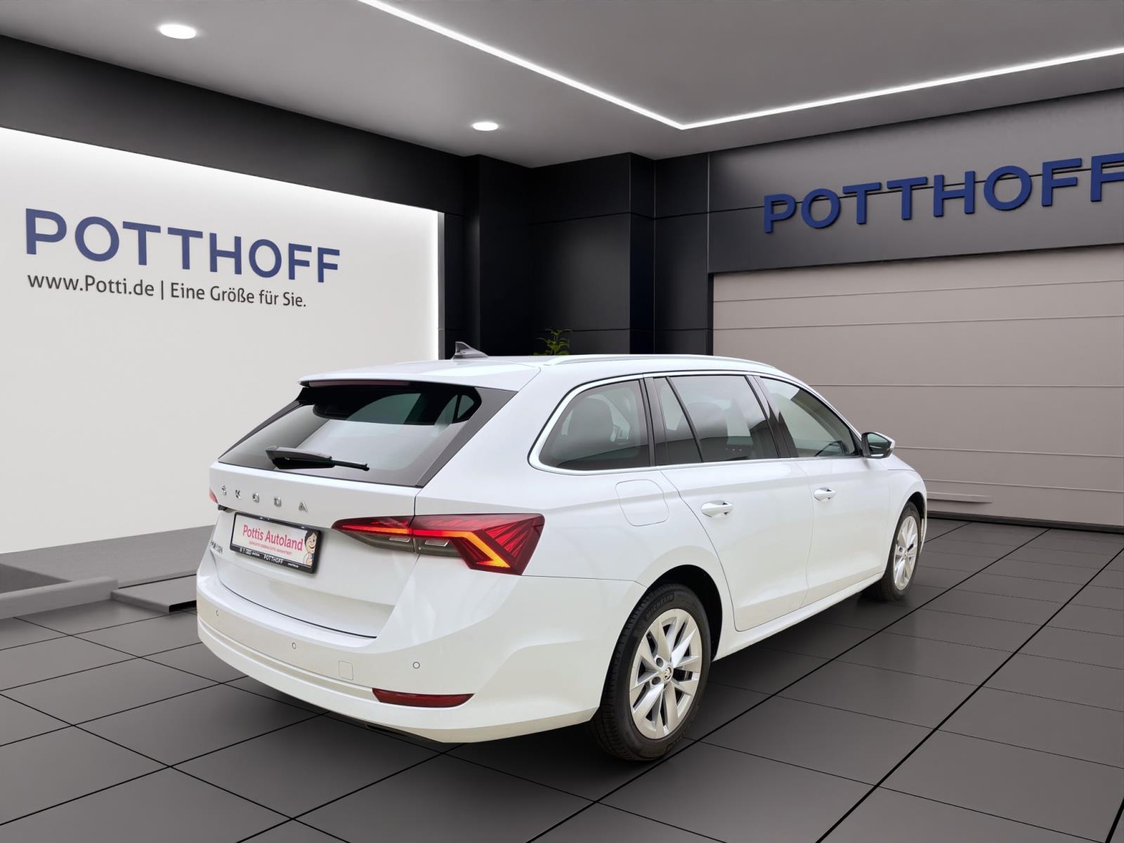 Skoda Octavia Combi 2.0 TDI DSG StyleMatrix Pano AHK Navi HUD ACC