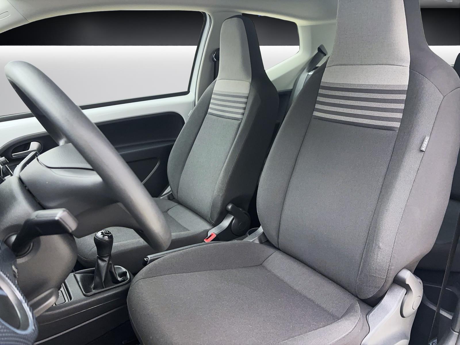 Volkswagen up! 1.0 TSI move up!Climatronic CompositionPhone