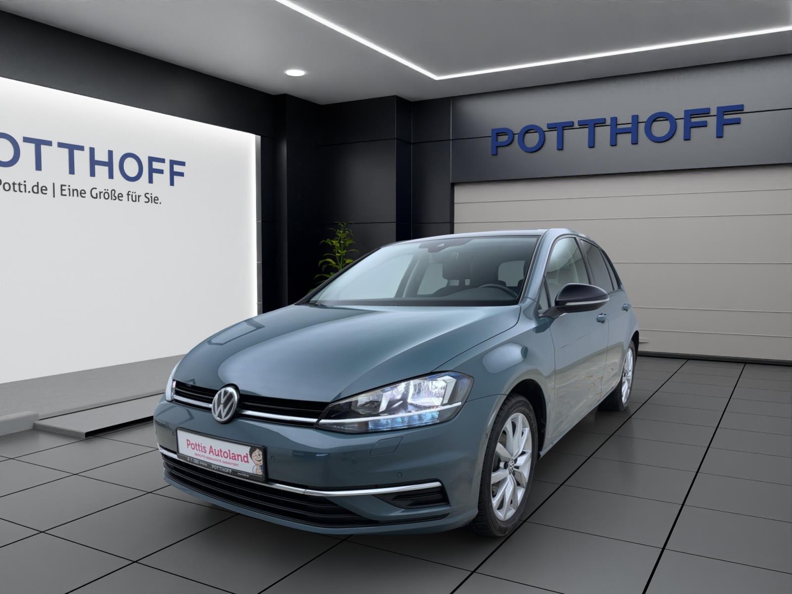 Volkswagen Golf 1.0 TSI IQ.DRIVE PANO NAVI BLINDSPOT SITZHZG