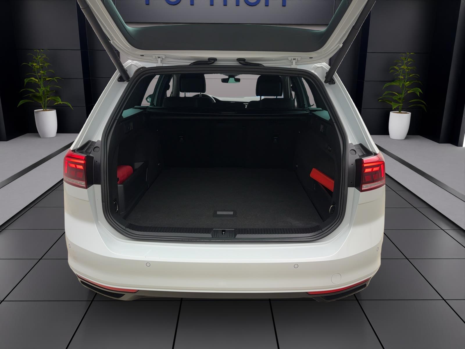 Volkswagen Passat Variant 2.0 TDI DSG BUSINESS STANDHZG AHK NAVI