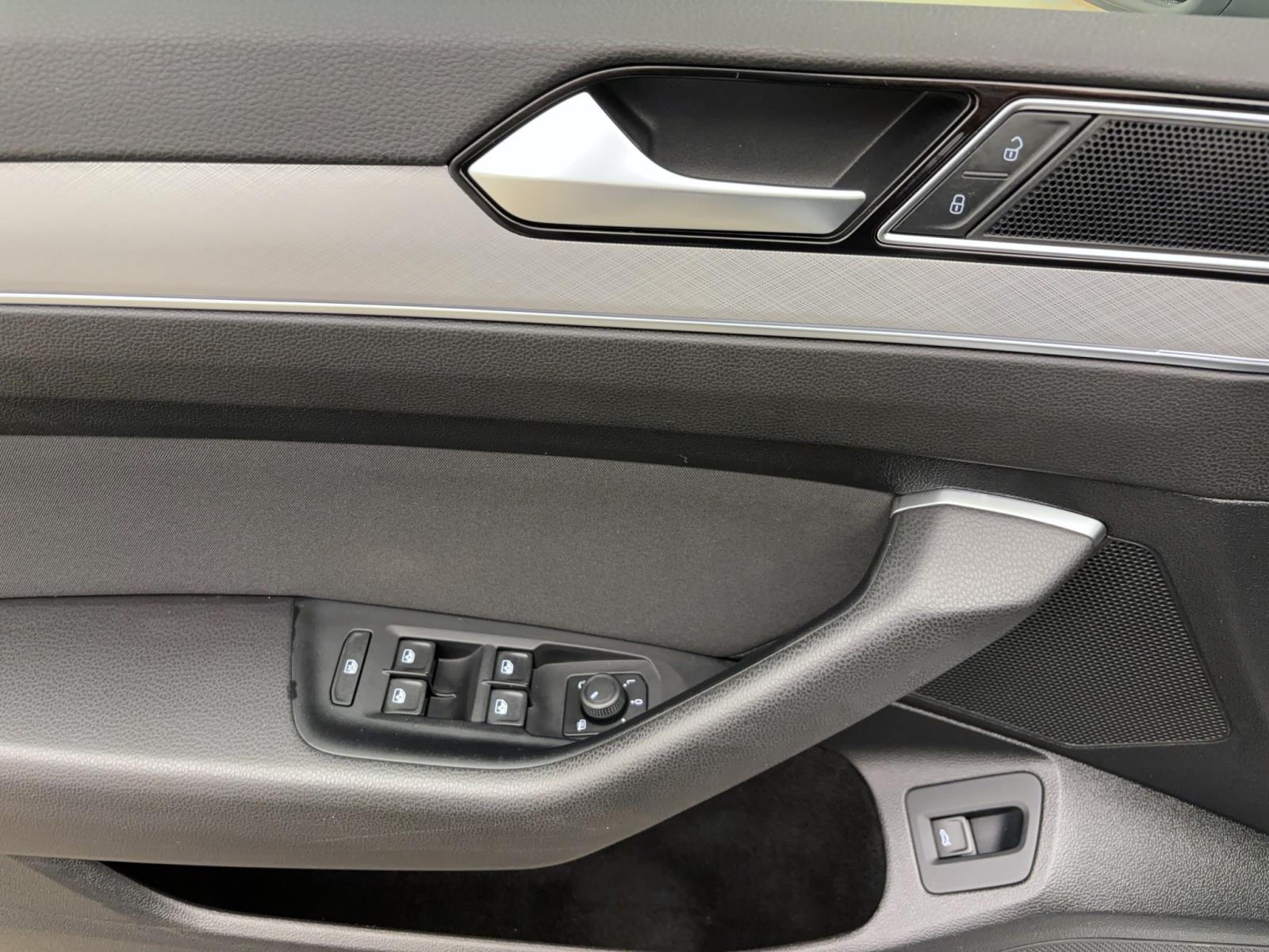 Volkswagen Passat Variant 2.0 TDI DSG BUSINESS STANDHZG AHK NAVI